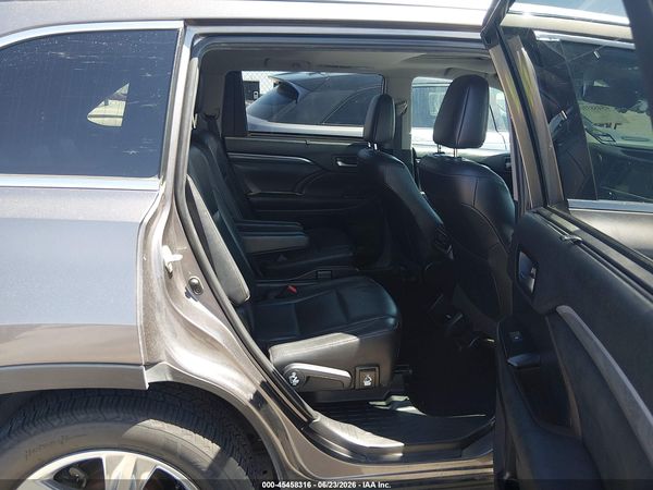 2019 TOYOTA HIGHLANDER LIMITED