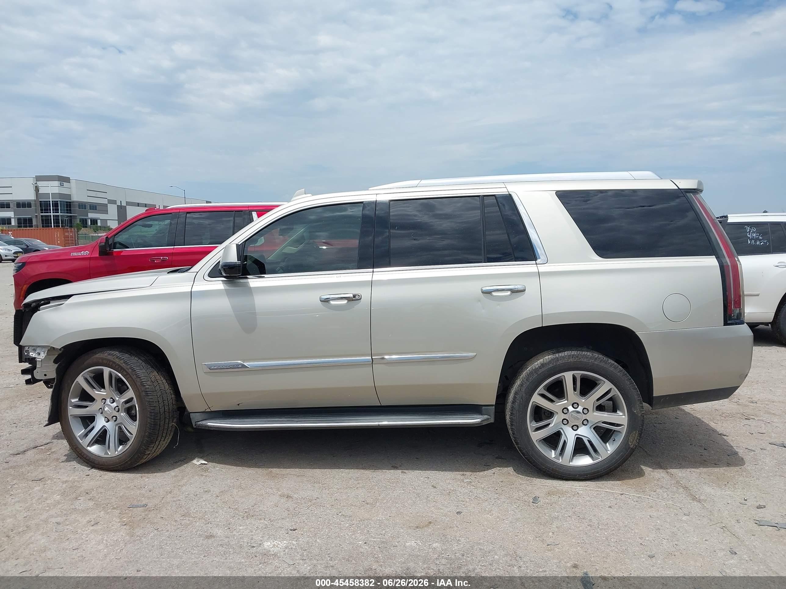 2016 CADILLAC ESCALADE LUXURY COLLECTION