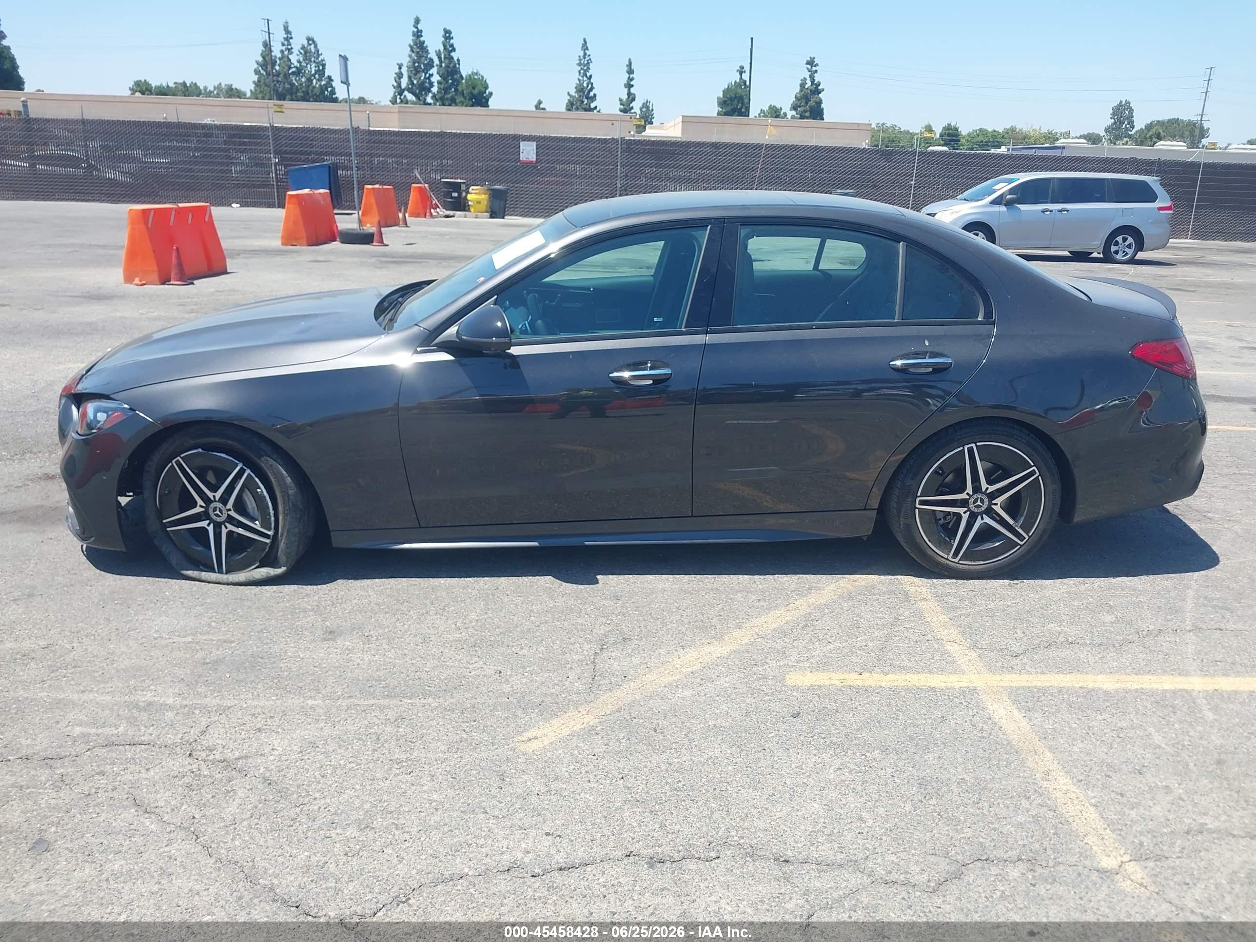 2024 MERCEDES-BENZ C 300
