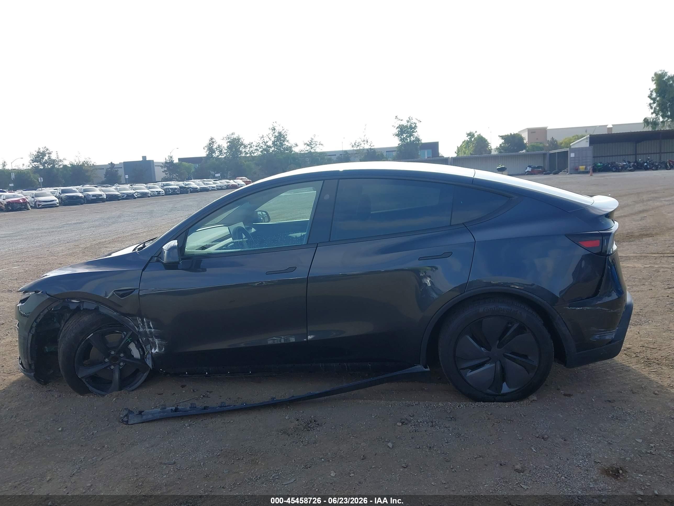 2026 TESLA MODEL Y