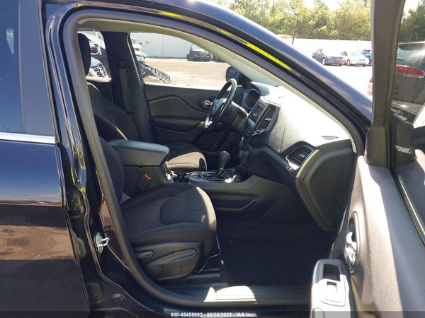2019 JEEP CHEROKEE LATITUDE 4X4