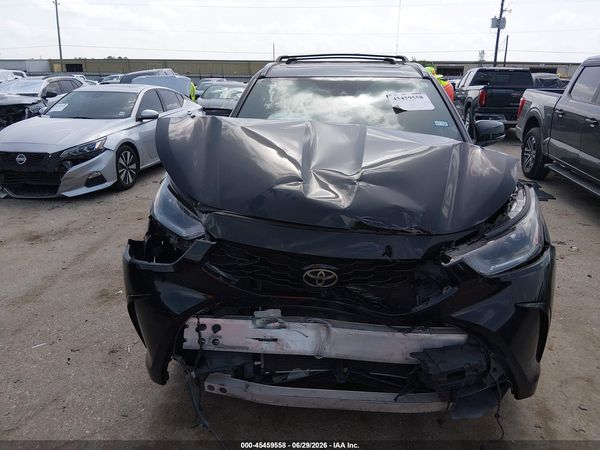 2021 TOYOTA HIGHLANDER XSE