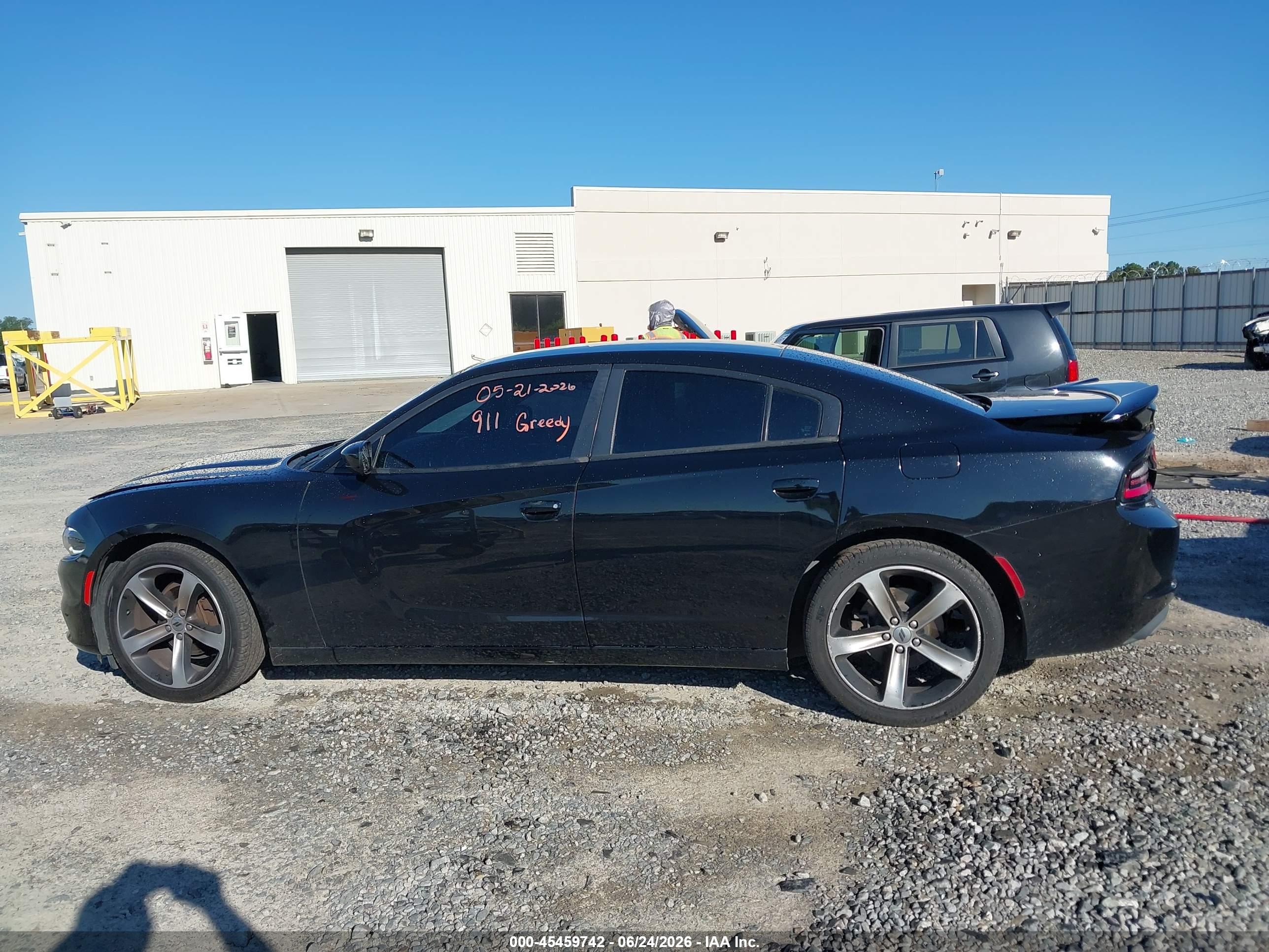 2017 DODGE CHARGER SE RWD