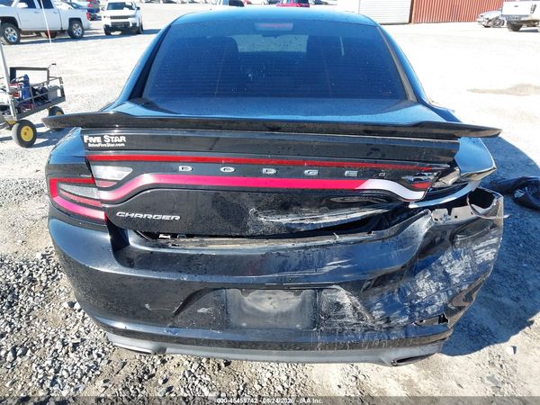 2017 DODGE CHARGER SE RWD