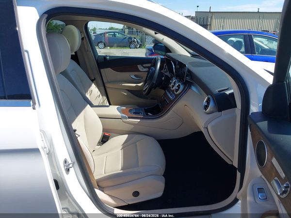 2022 MERCEDES-BENZ GLC 300 4MATIC SUV