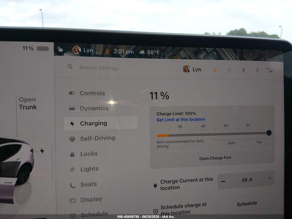 2025 TESLA MODEL Y