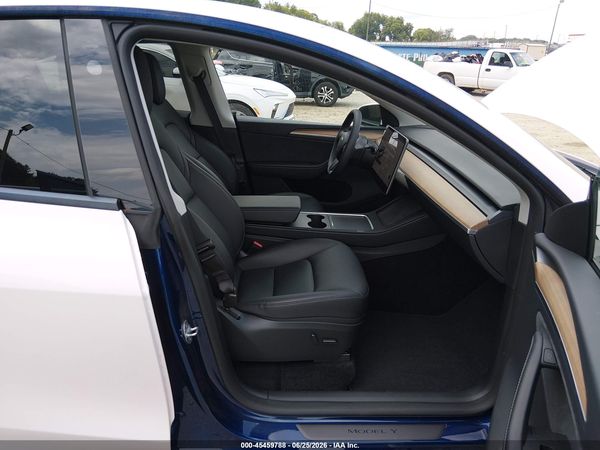 2025 TESLA MODEL Y