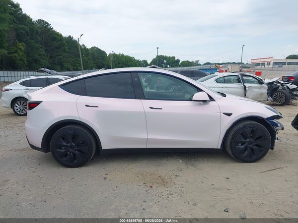 2025 TESLA MODEL Y