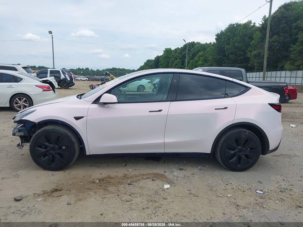 2025 TESLA MODEL Y