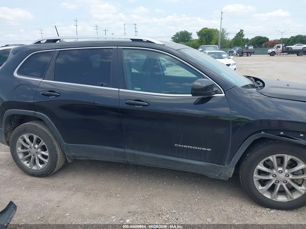 2019 JEEP CHEROKEE LATITUDE FWD