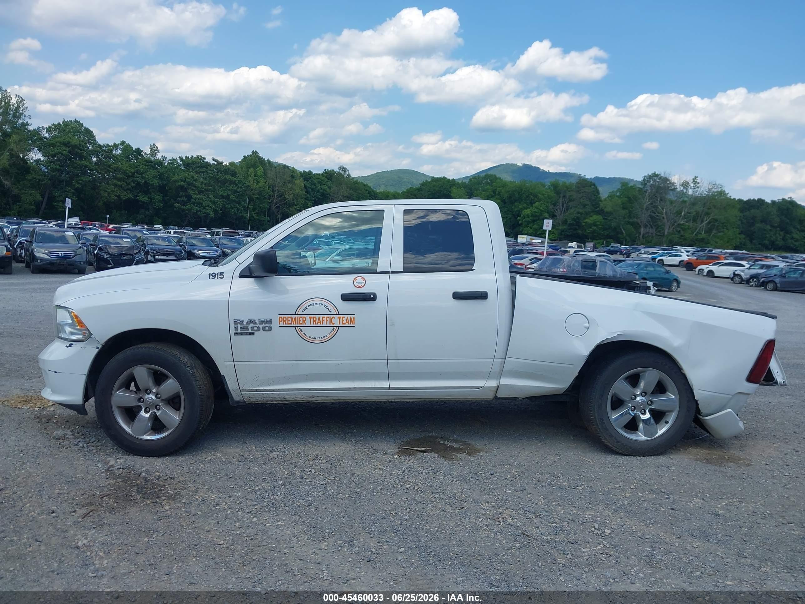 2019 RAM 1500 CLASSIC EXPRESS  4X4 6'4 BOX