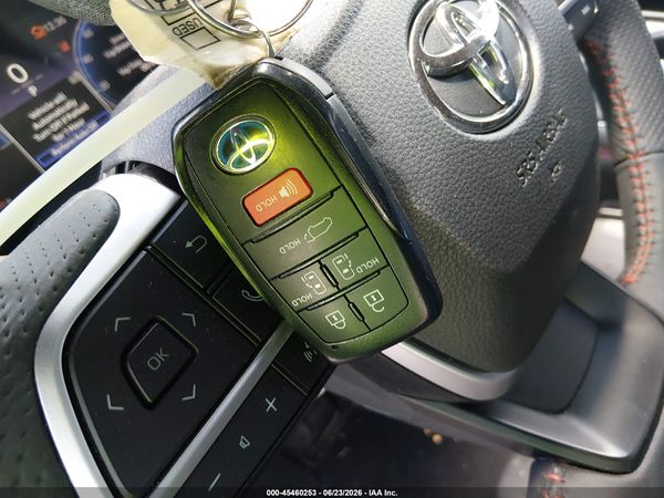 2025 TOYOTA SIENNA XSE