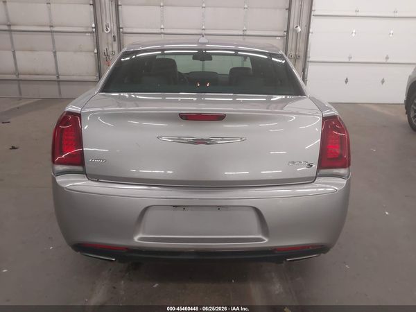 2018 CHRYSLER 300 300S AWD — I119