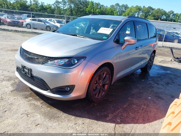 2020 CHRYSLER PACIFICA TOURING L
