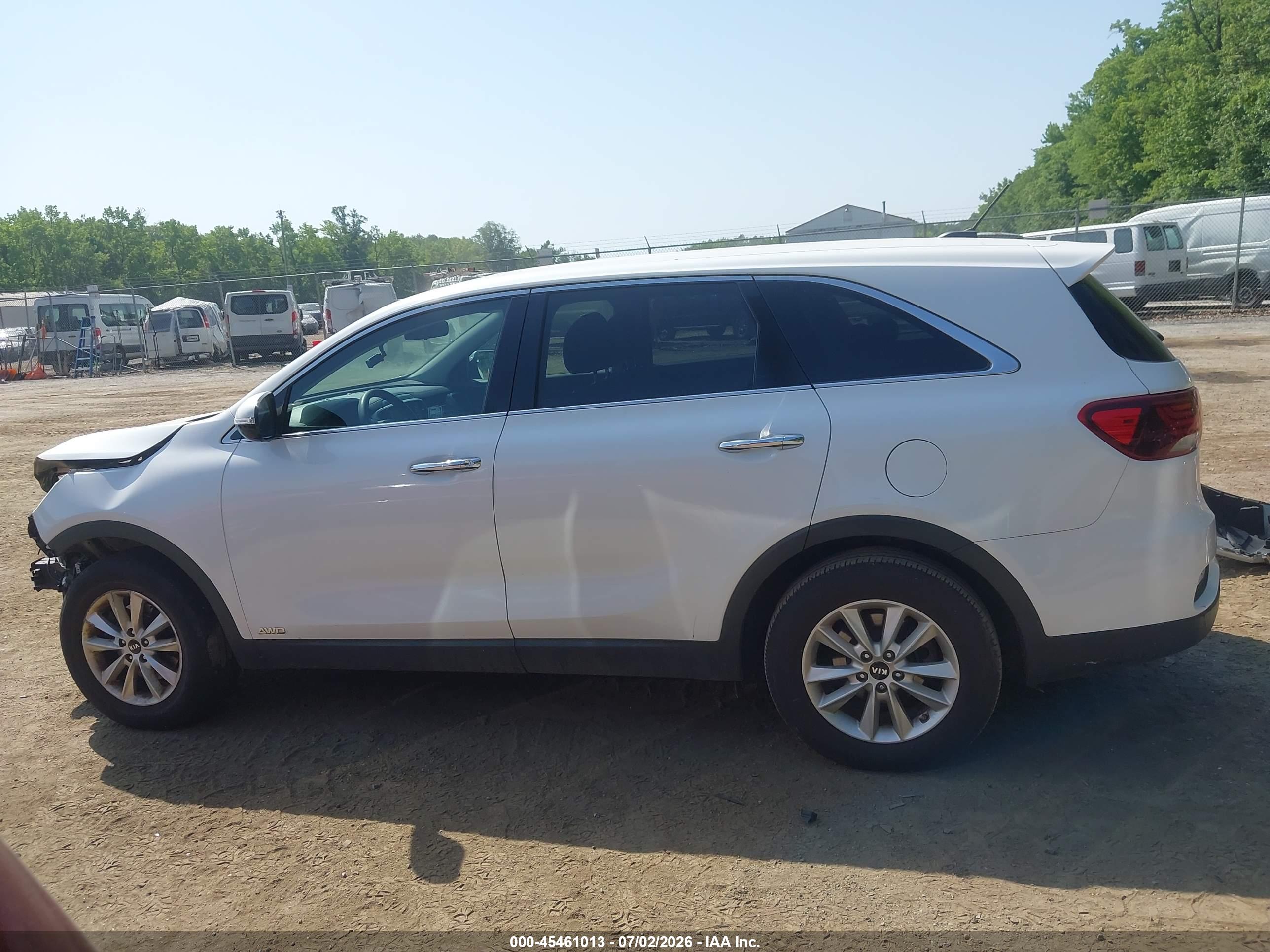 2019 KIA SORENTO 2.4L LX