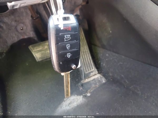 2019 KIA SORENTO 2.4L LX