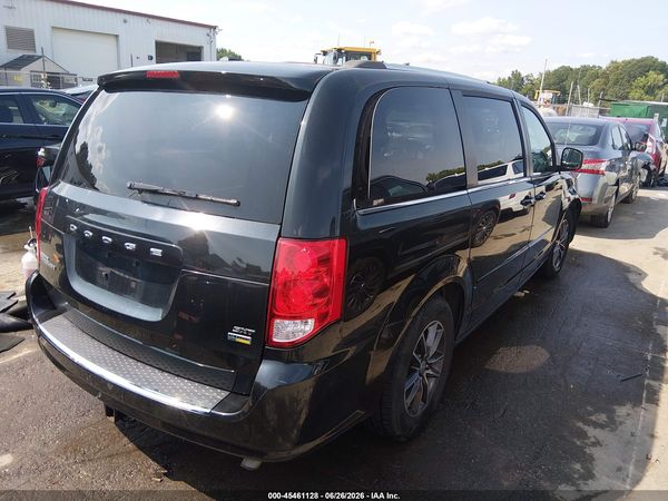 2017 DODGE GRAND CARAVAN SXT — I4