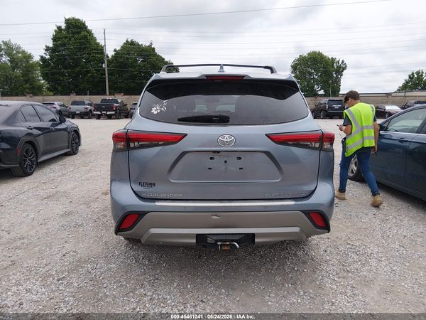 2021 TOYOTA HIGHLANDER PLATINUM