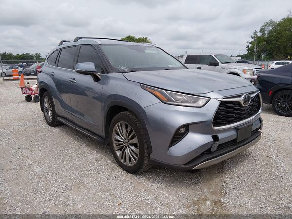 2021 TOYOTA HIGHLANDER PLATINUM