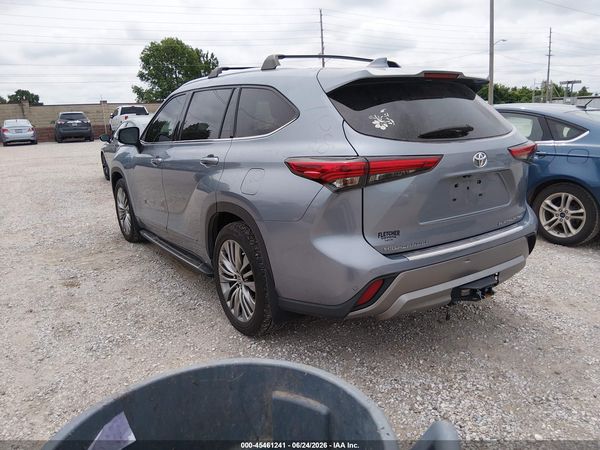 2021 TOYOTA HIGHLANDER PLATINUM