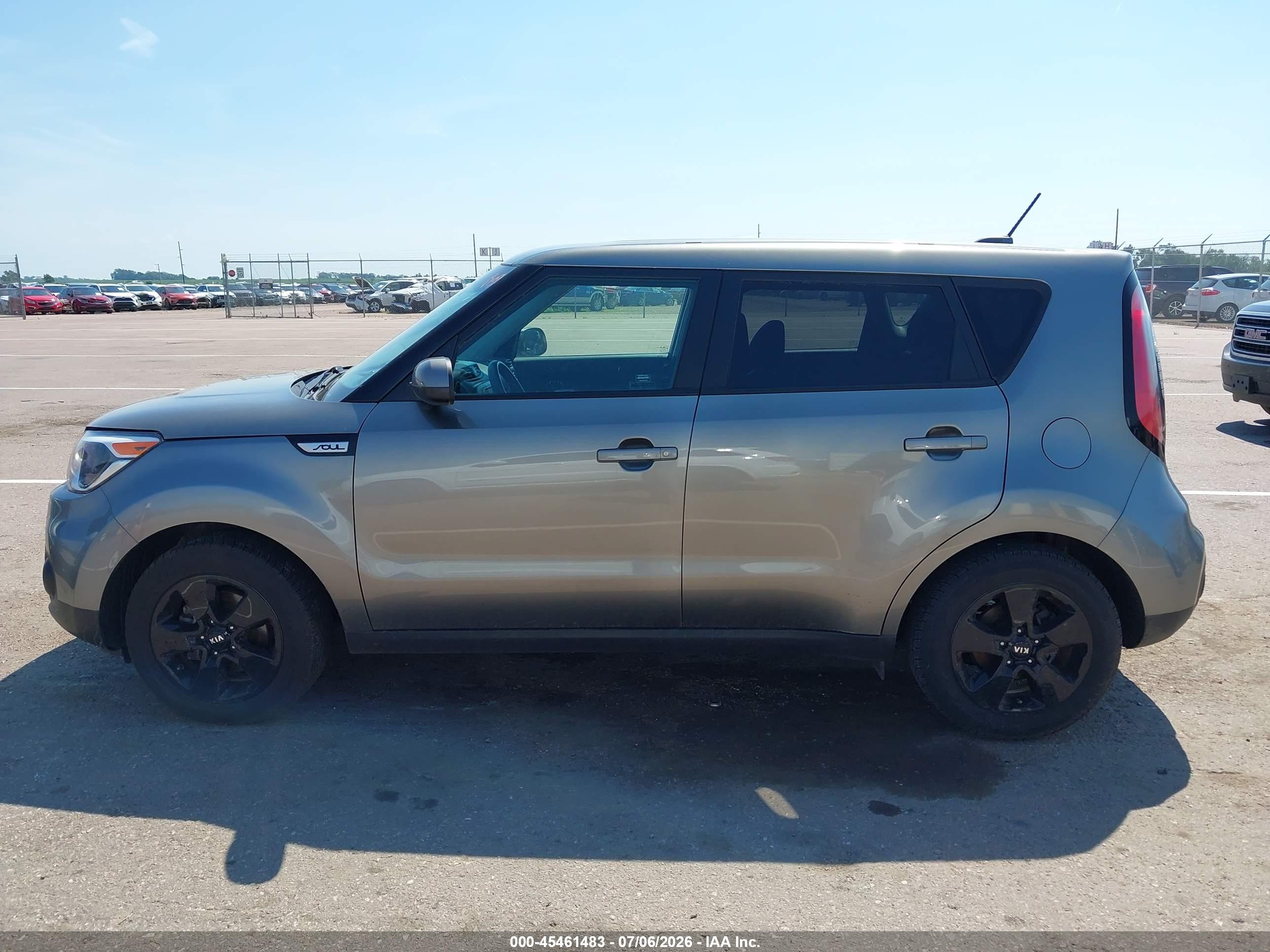 2019 KIA SOUL Base