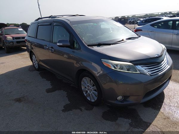 2015 TOYOTA SIENNA — I1