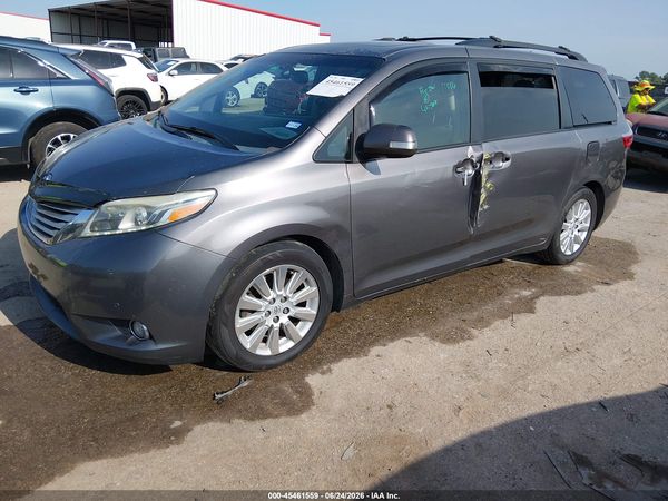 2015 TOYOTA SIENNA — I2