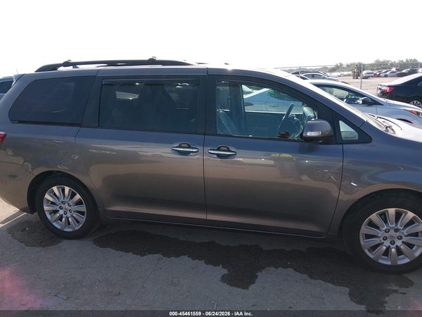 2015 TOYOTA SIENNA — I116