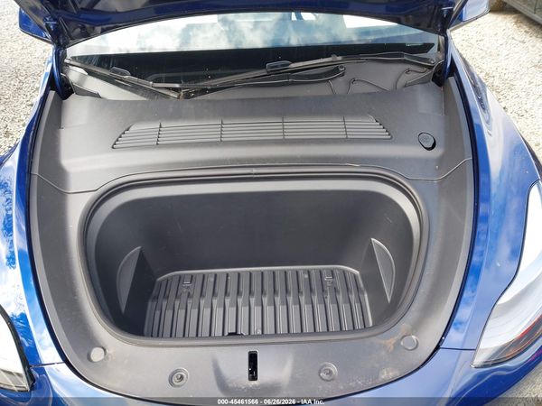 2025 TESLA MODEL Y