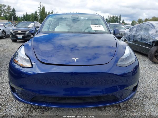 2025 TESLA MODEL Y