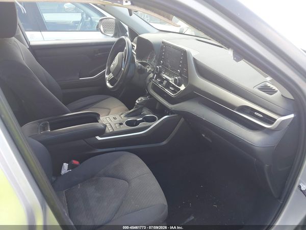 2021 TOYOTA HIGHLANDER LE