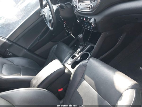 2017 HYUNDAI TUCSON SE PLUS