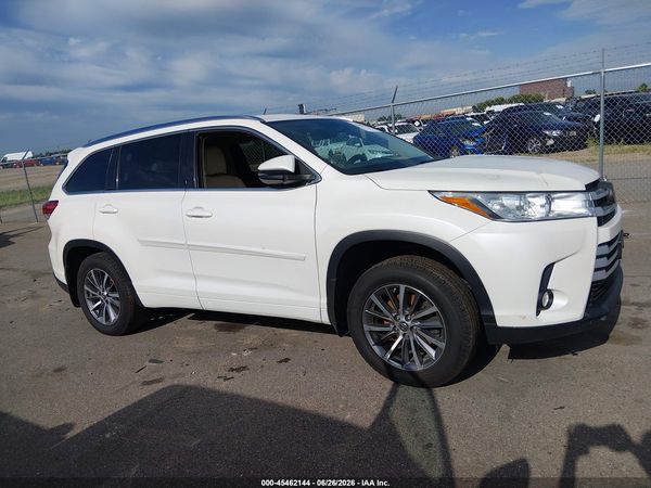 2018 TOYOTA HIGHLANDER XLE