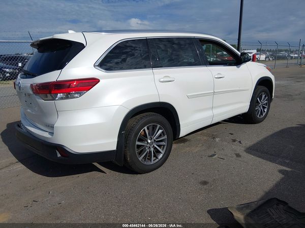 2018 TOYOTA HIGHLANDER XLE