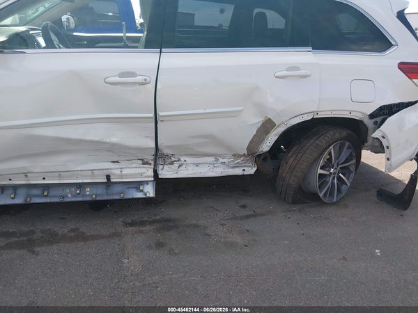2018 TOYOTA HIGHLANDER XLE