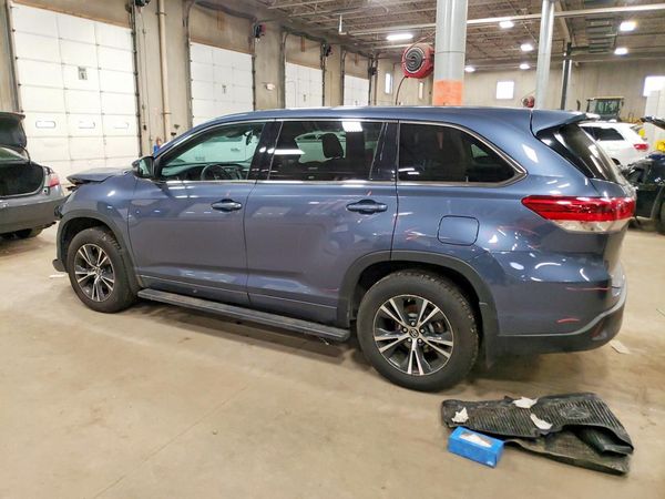 2018 TOYOTA HIGHLANDER LE/LE Plus