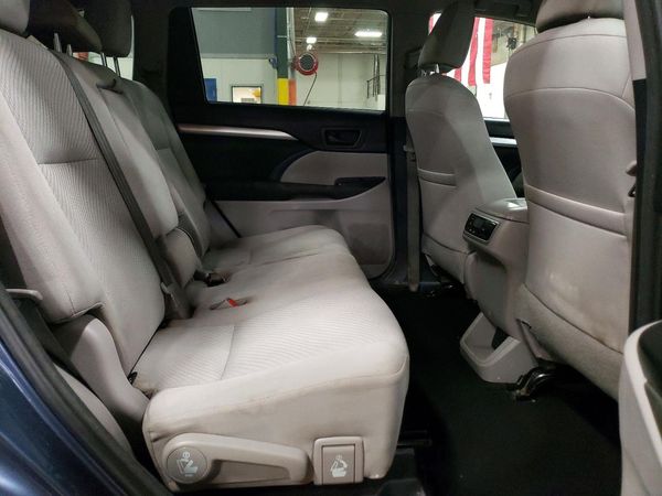 2018 TOYOTA HIGHLANDER LE/LE Plus
