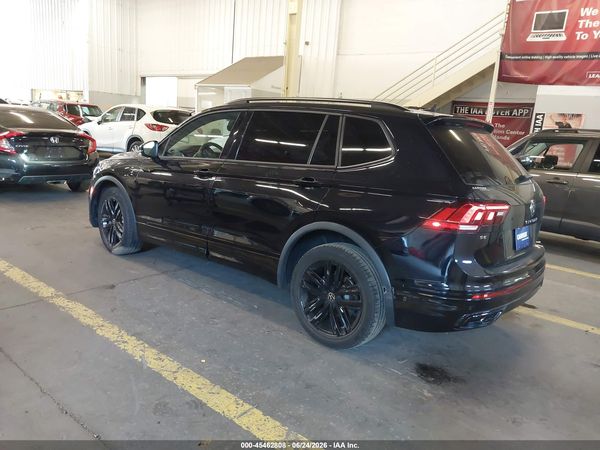 2022 VOLKSWAGEN TIGUAN 2.0T SE R-LINE BLACK — I3