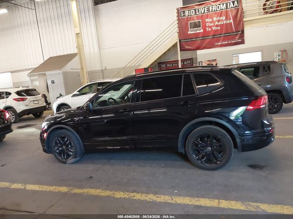 2022 VOLKSWAGEN TIGUAN 2.0T SE R-LINE BLACK — I117
