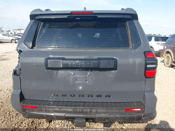 2025 TOYOTA 4RUNNER SR5
