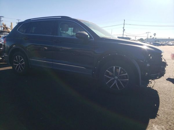 2018 VOLKSWAGEN TIGUAN SE, SEL