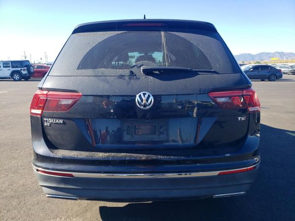 2018 VOLKSWAGEN TIGUAN SE, SEL