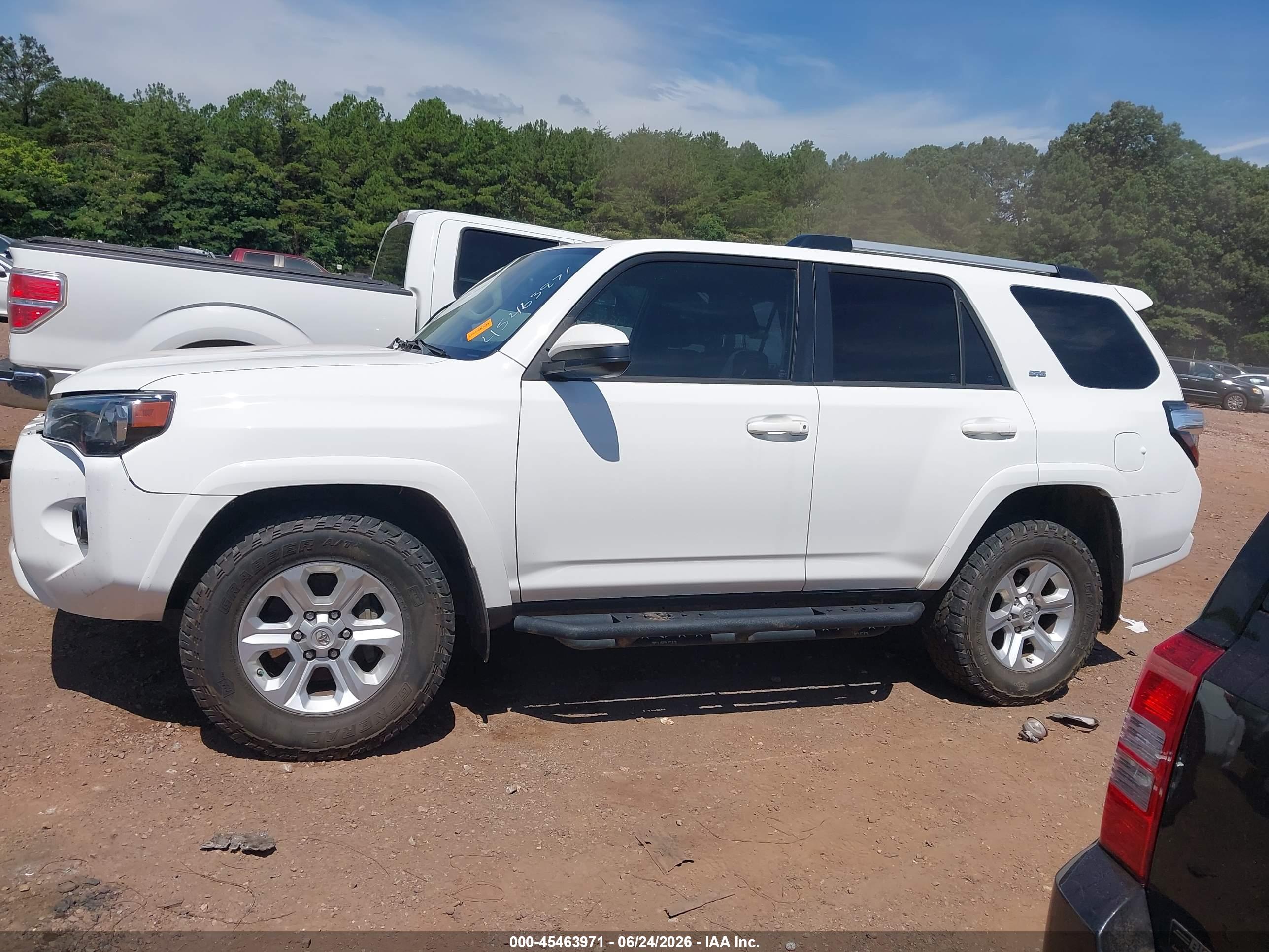 2019 TOYOTA 4RUNNER SR5