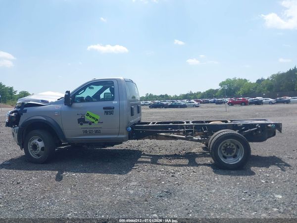 2024 RAM 5500 CHASSIS TRADESMAN/SLT