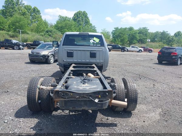 2024 RAM 5500 CHASSIS TRADESMAN/SLT