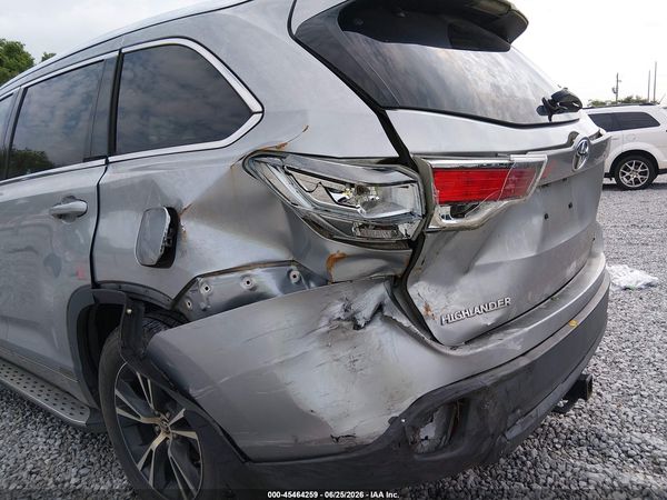 2016 TOYOTA HIGHLANDER XLE V6