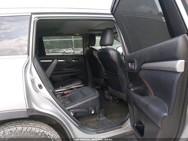 2016 TOYOTA HIGHLANDER XLE V6