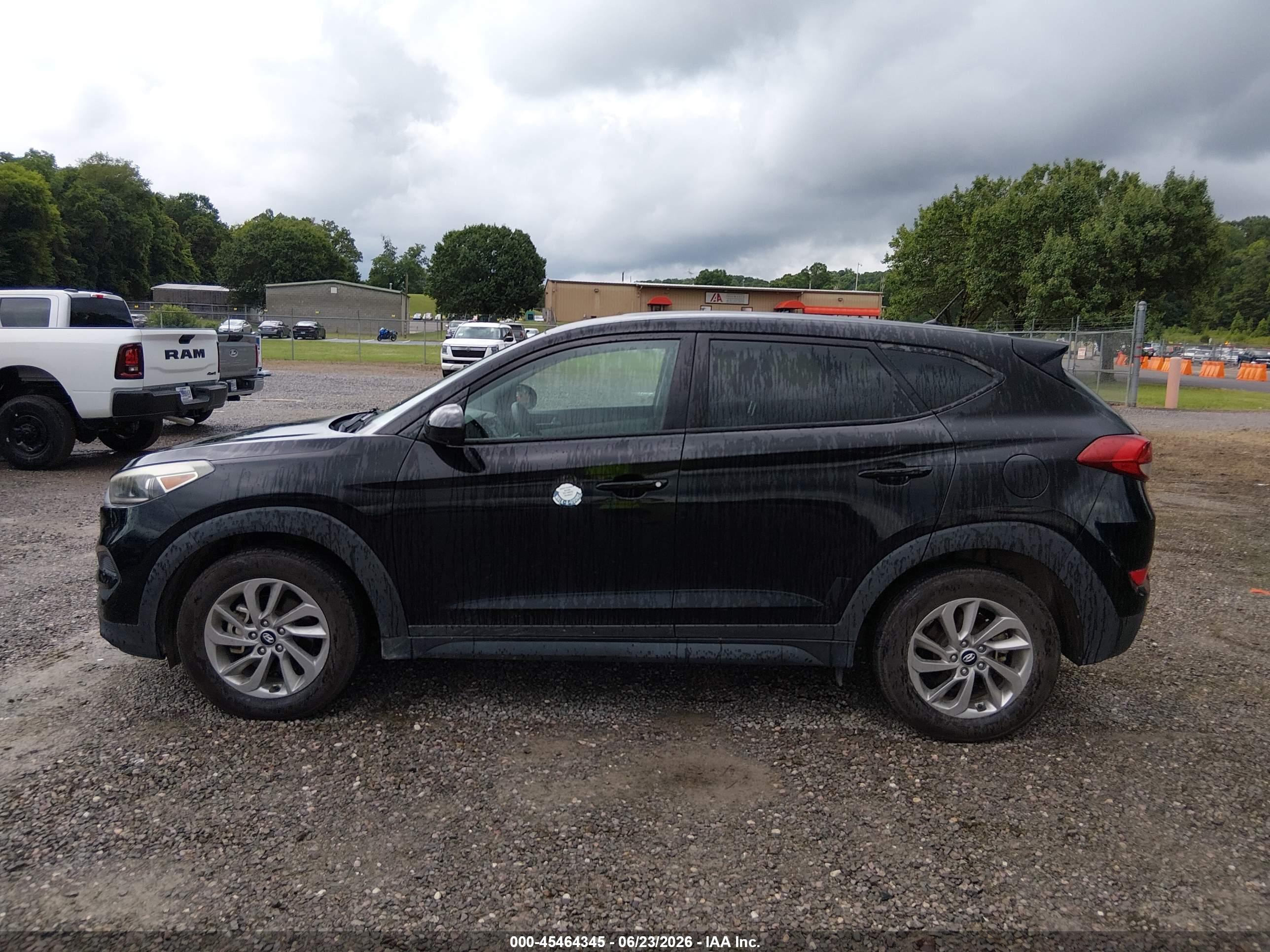 2018 HYUNDAI TUCSON SE