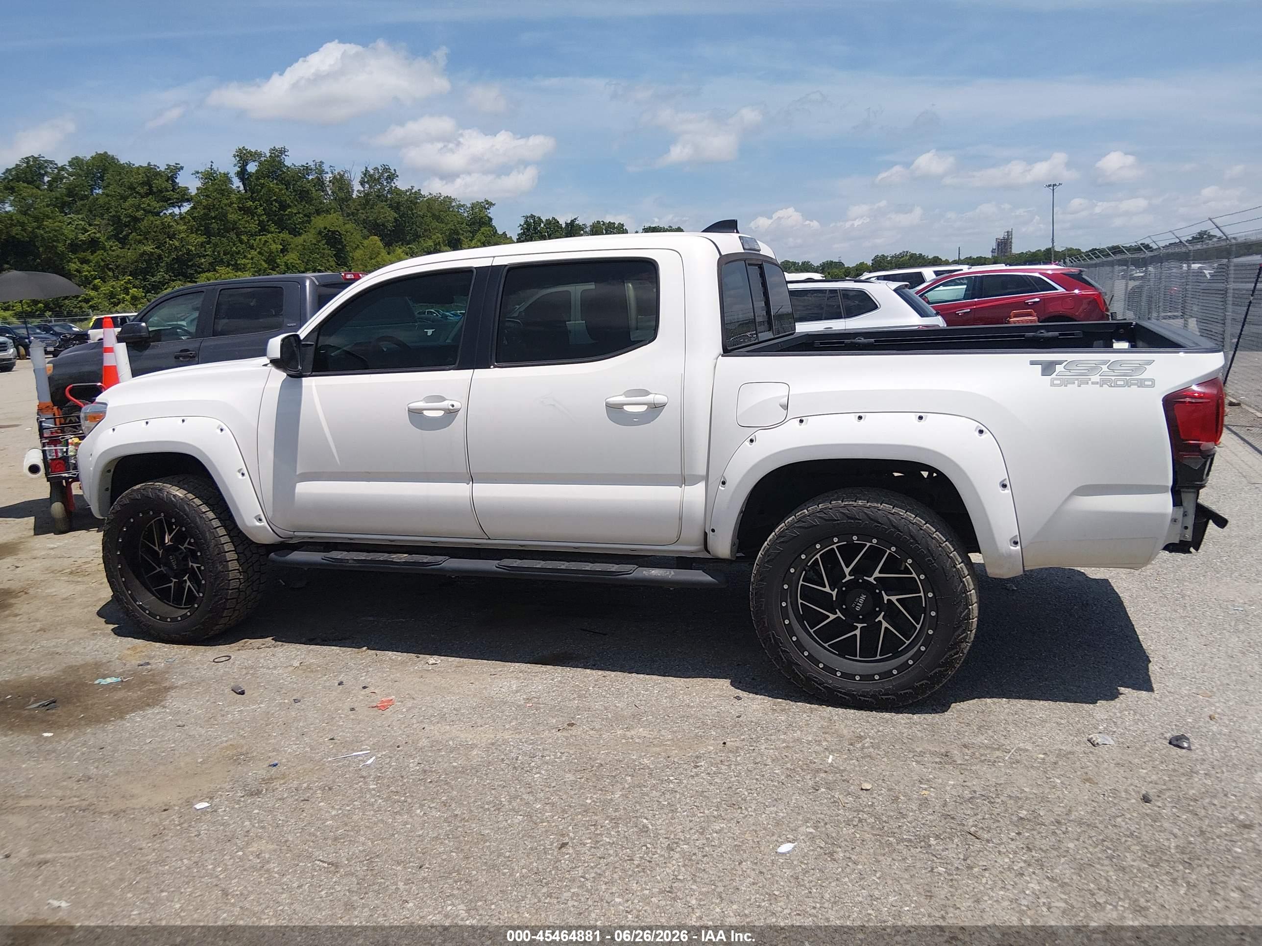 2022 TOYOTA TACOMA SR