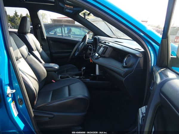 2017 TOYOTA RAV4 SE